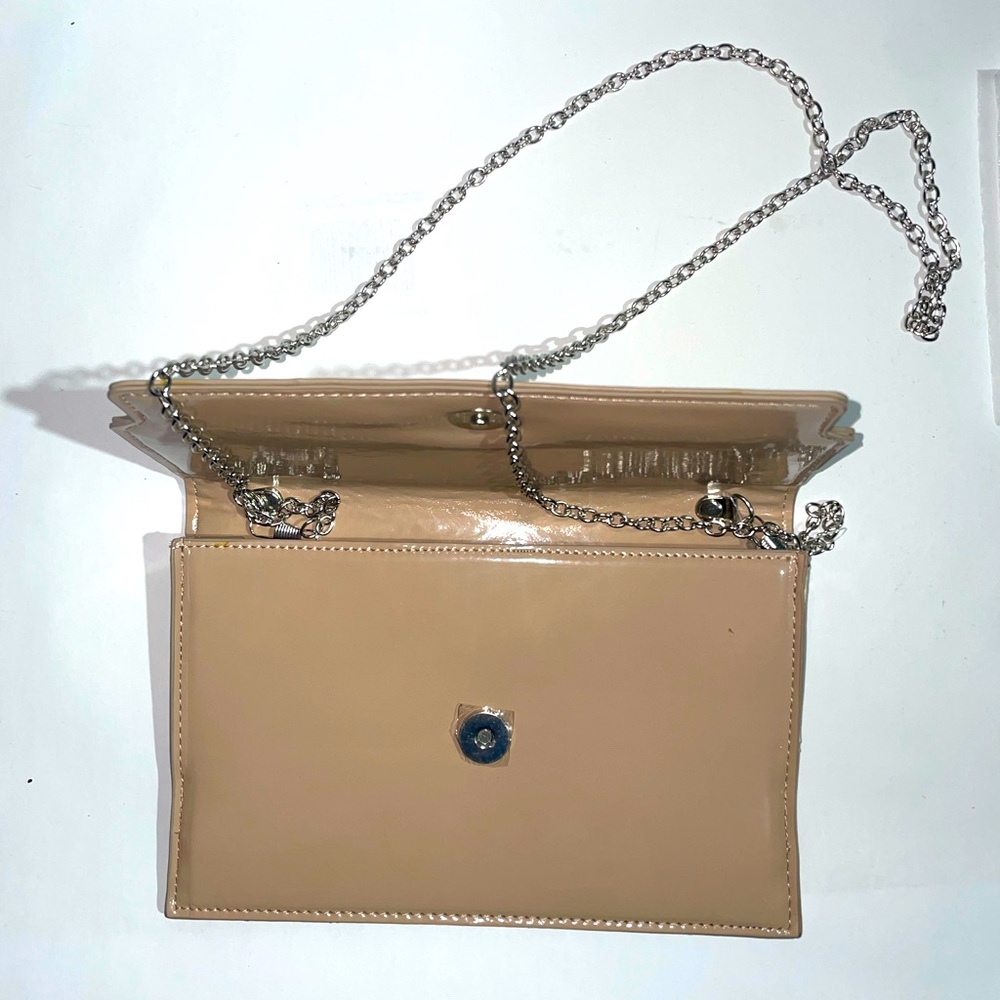 Nude shoulder purse with chain strap